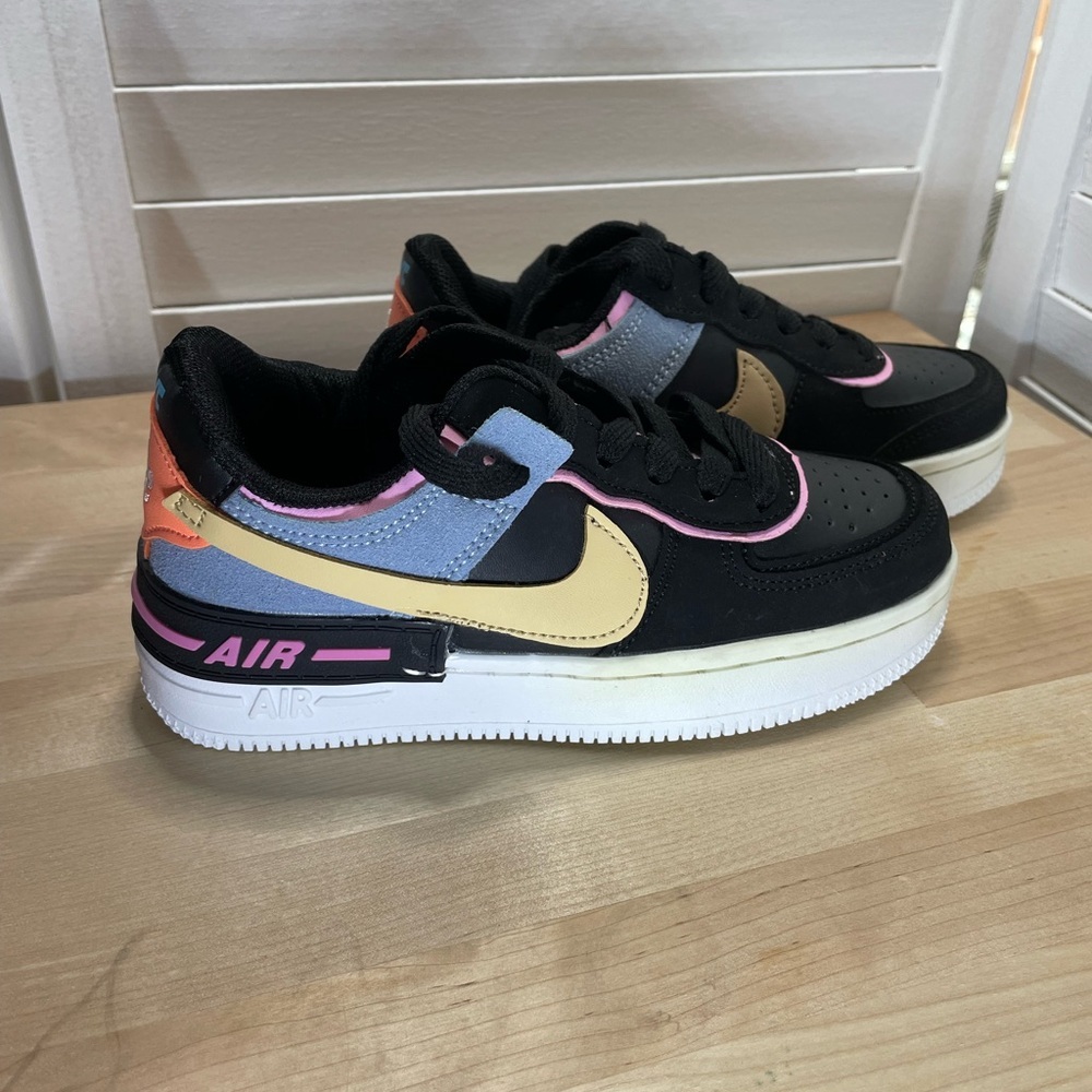 Kids Black Sneakers with Peach Accent and Pink Trim - Picture 4 of 10